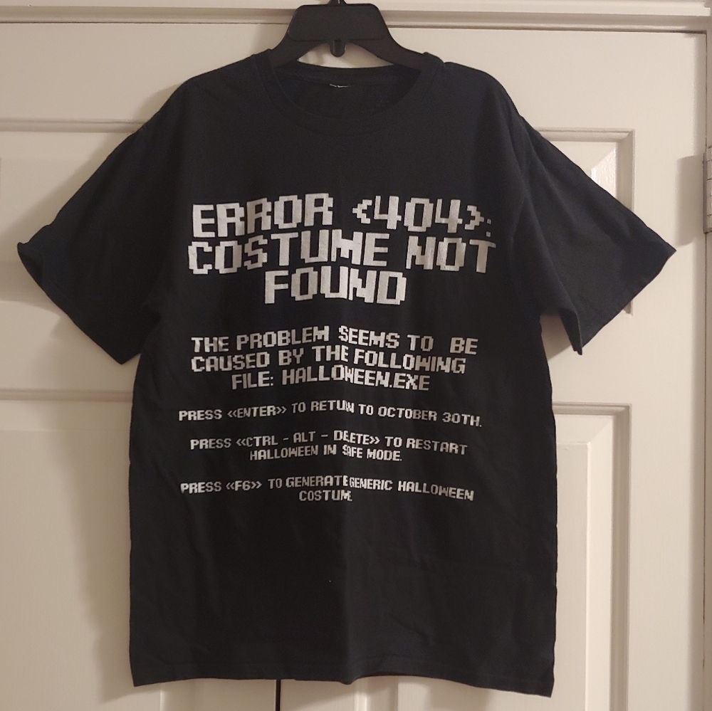 Halloween Error 404 Costume Not Found t-shirt size medium black
